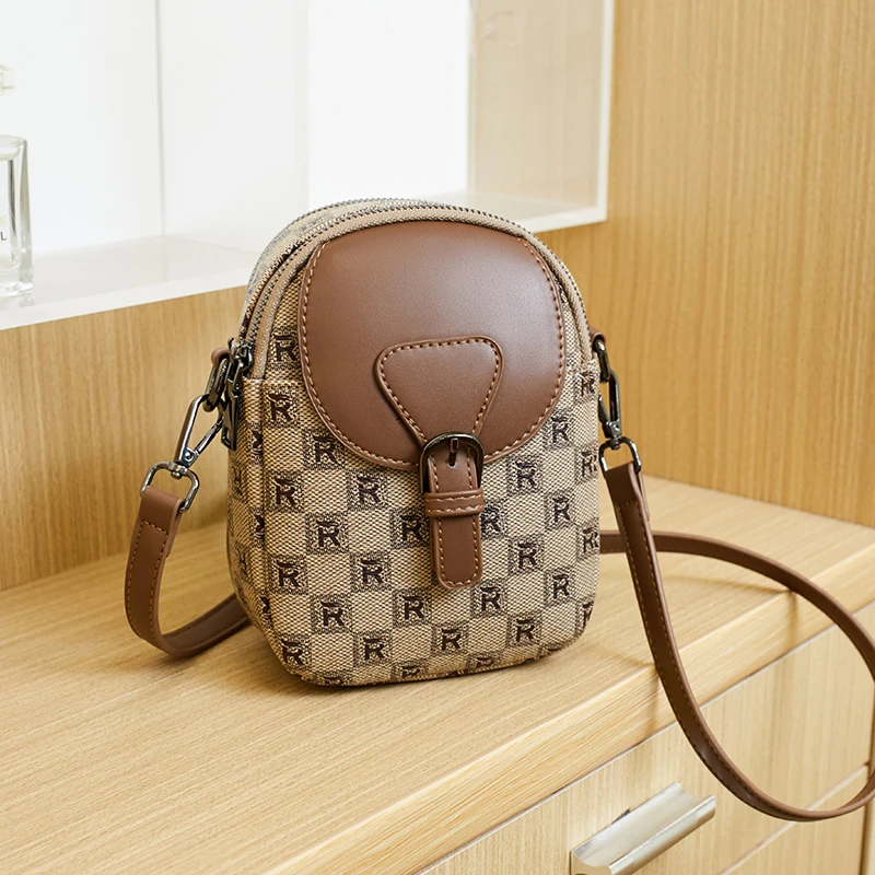 （长10cm宽15cm高20cm）爆款福利品--2025新款大容量多隔层手机包