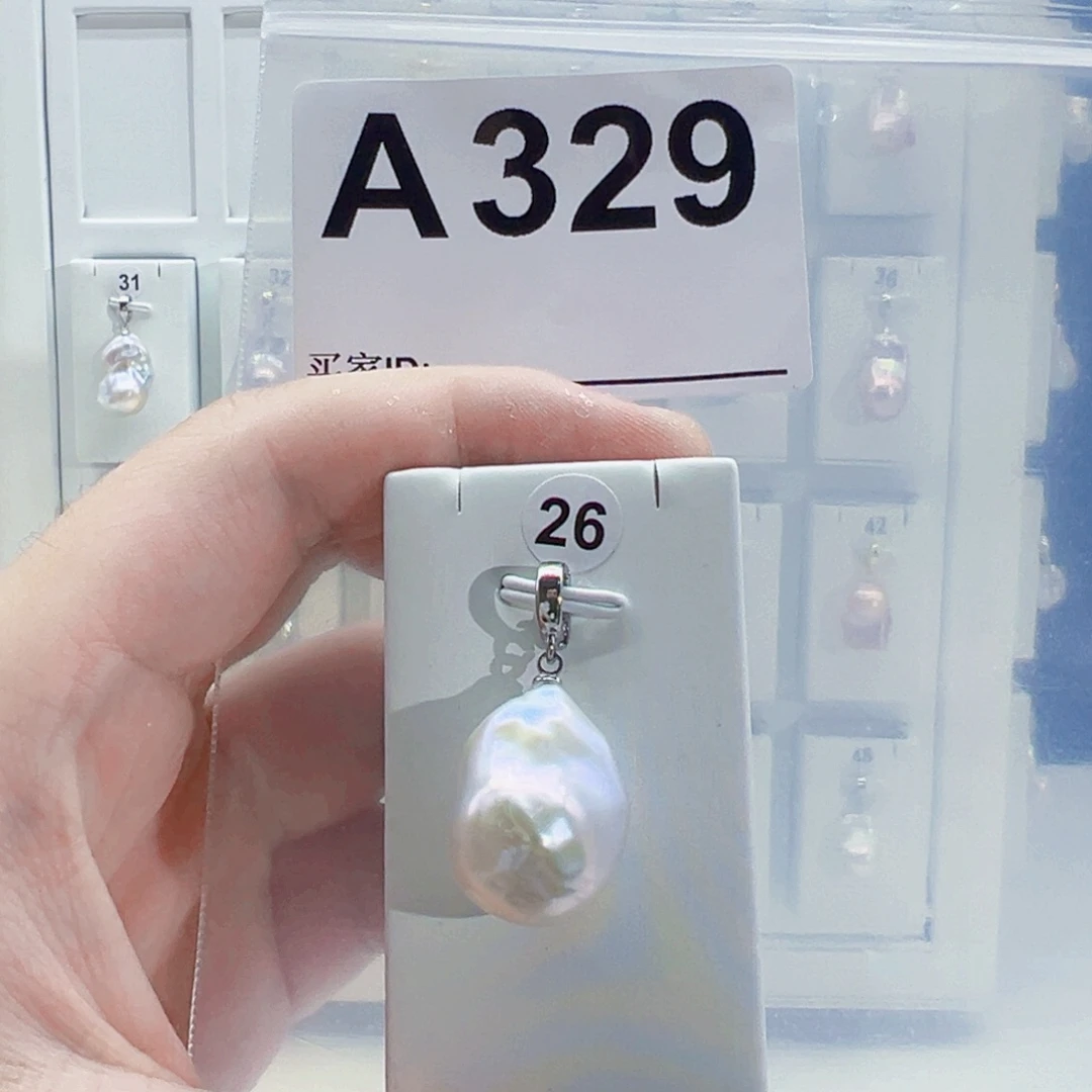 淡水珍珠合金颈饰