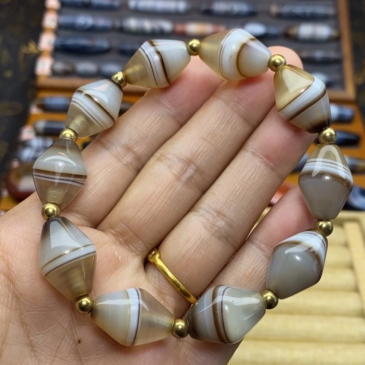 玛瑙/玉髓未镶嵌珠宝半成品