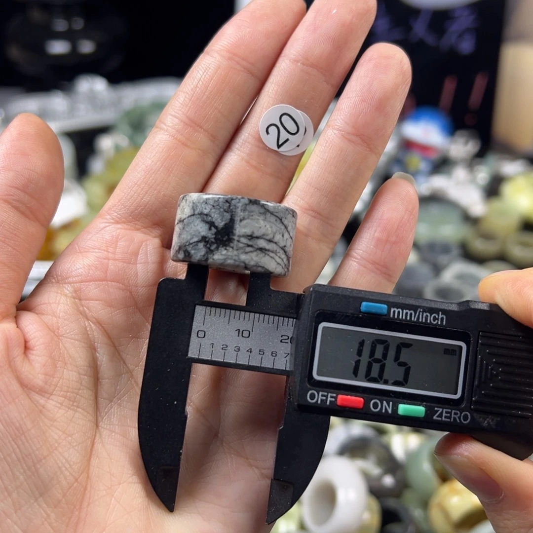 蛇纹石玉未镶嵌戒指