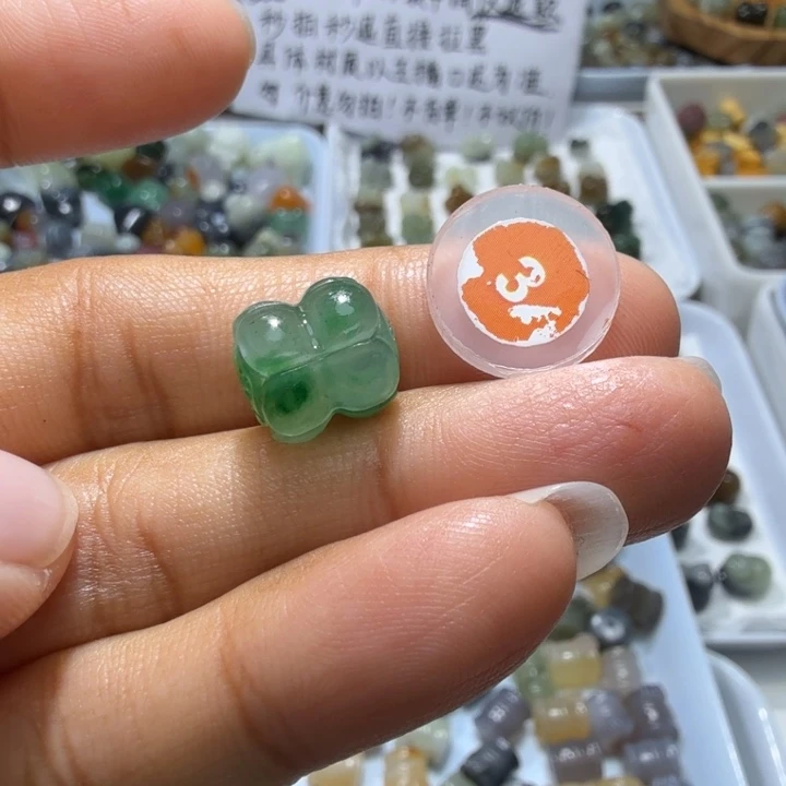 和田玉未镶嵌珠宝奇石