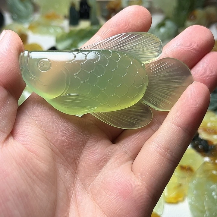 蛇纹石玉未镶嵌颈饰老*