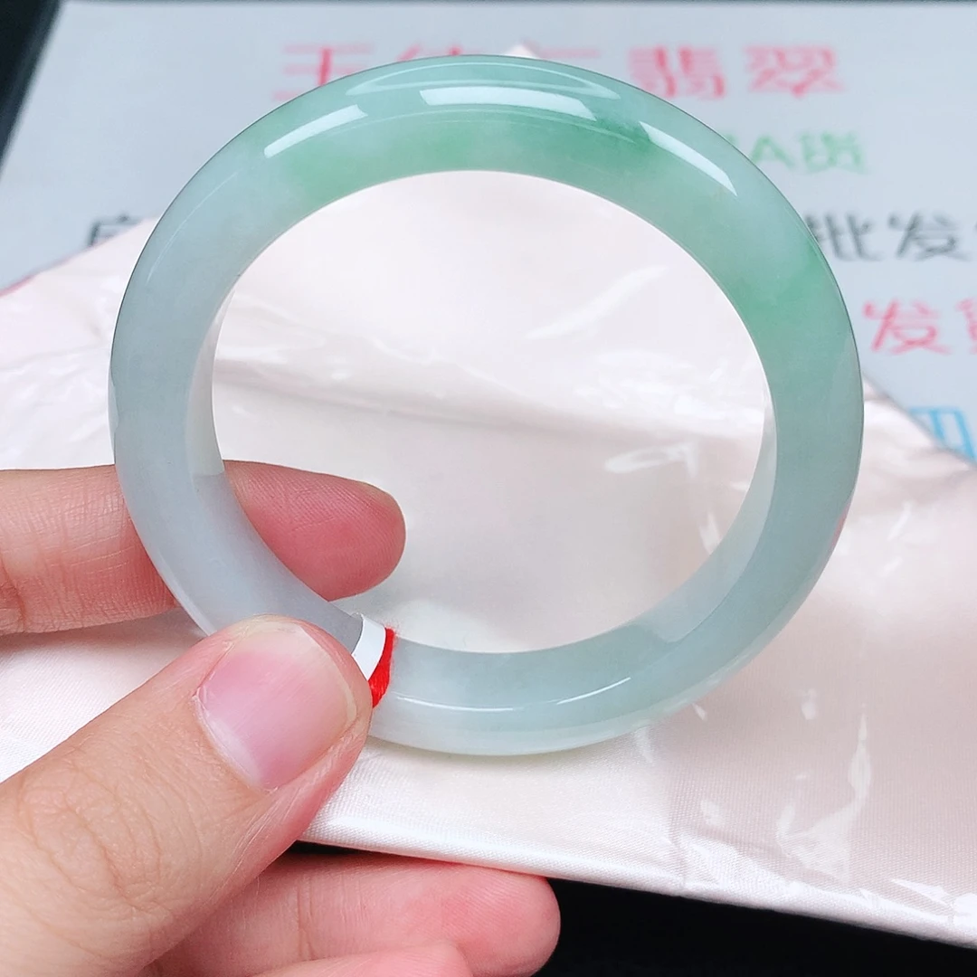 未镶嵌手镯翡翠天然翡翠手镯