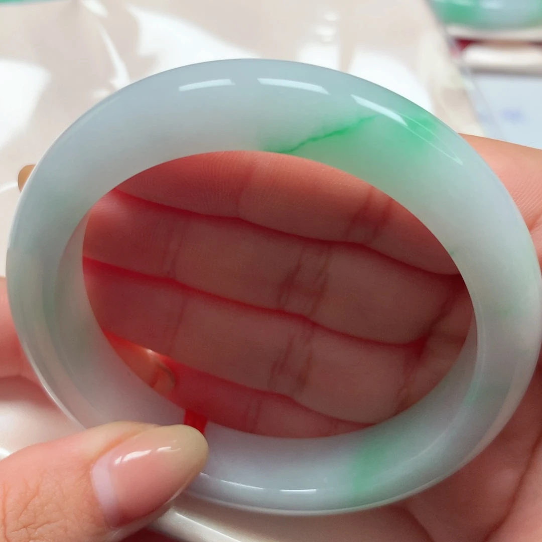 翡翠未镶嵌手镯15细腻白底青