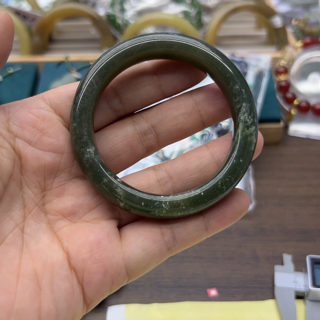 和田玉未镶嵌手镯52.2圈围173