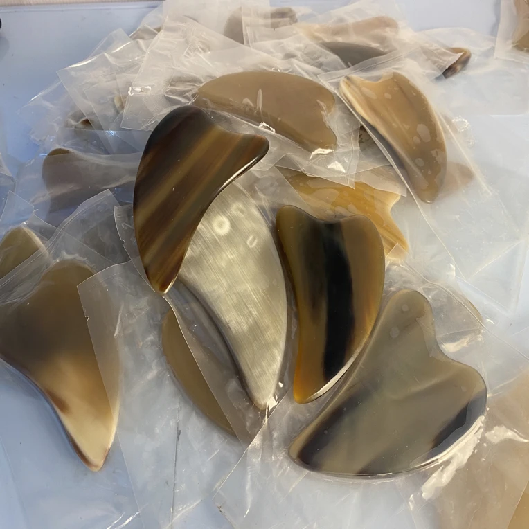 精品牛角纯手工传统刮脸板家用脸部眼部全身通用按摩