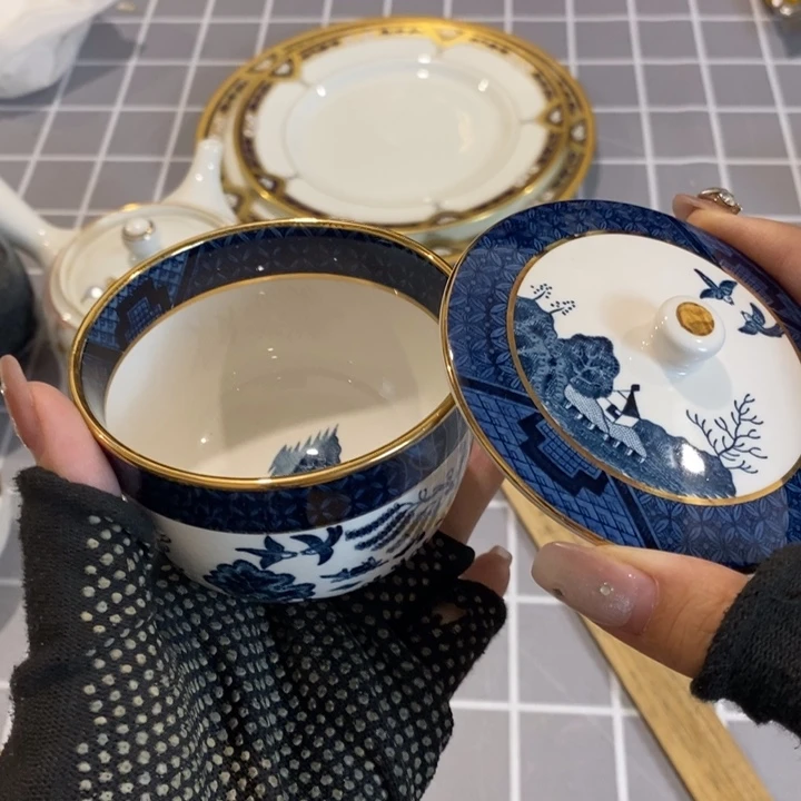在这段历史里有许多这