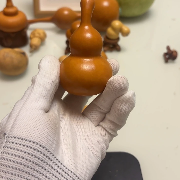 云***鼎天然手捻老皮葫芦