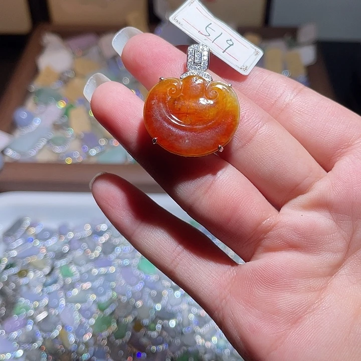 翡翠银S925镶嵌颈饰翡翠