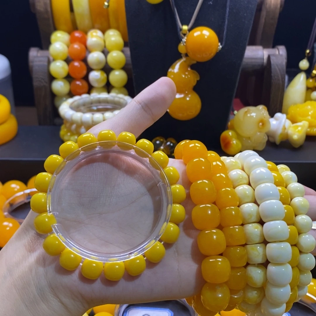 千***尘卡10浓密的鸡油黄手串老型