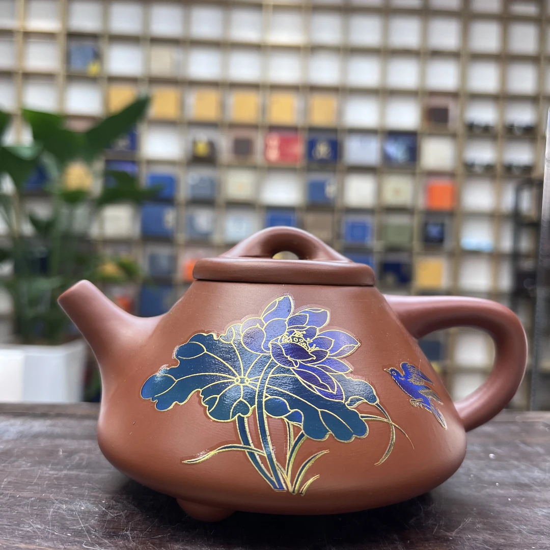 ZH504-变色荷叶石瓢鸟紫砂壶+礼盒（221）