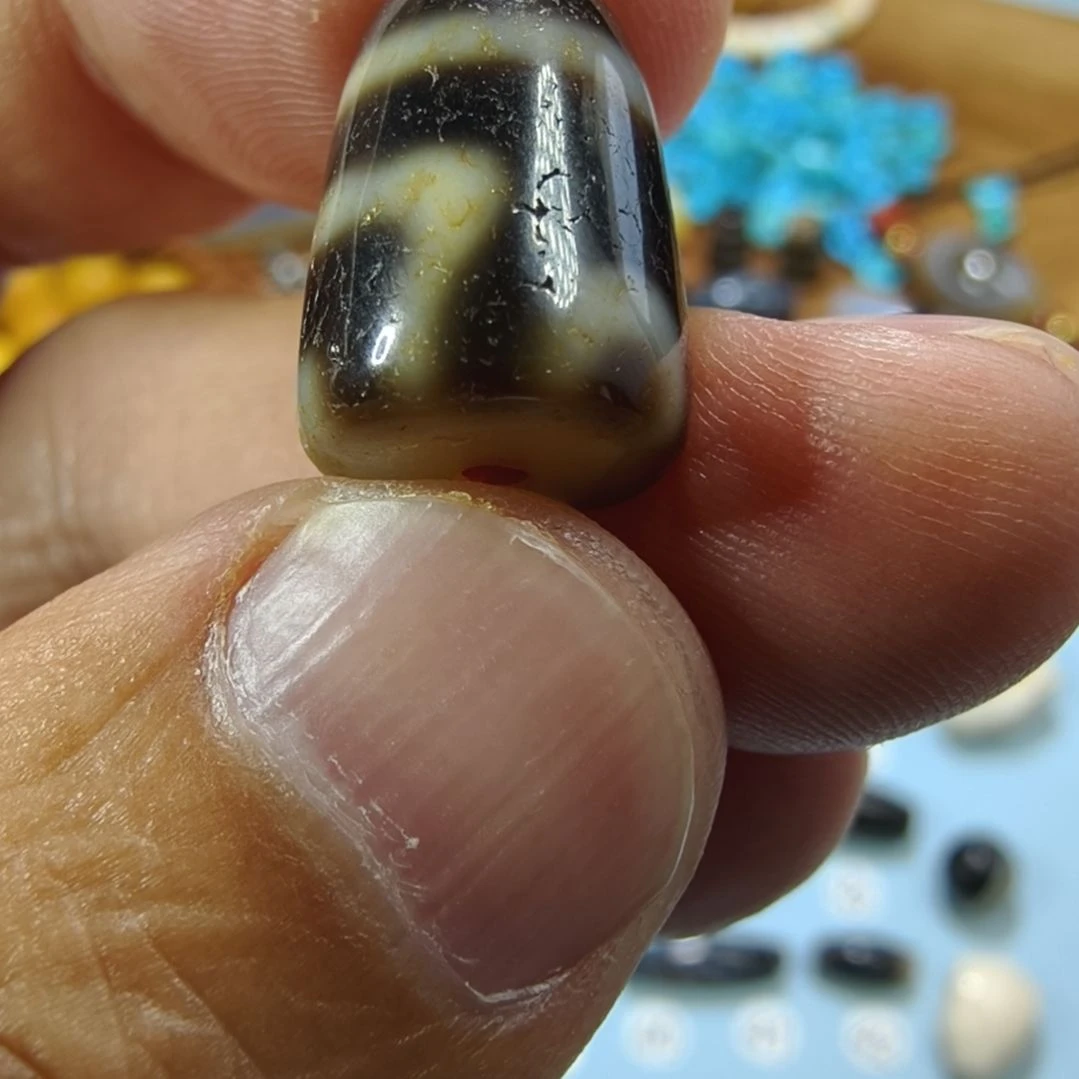 玛瑙/玉髓未镶嵌天然原矿玛瑙