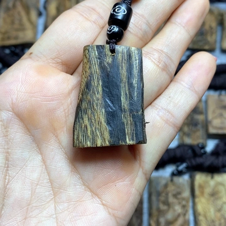 沉香手把件奇楠沉香素牌吊坠