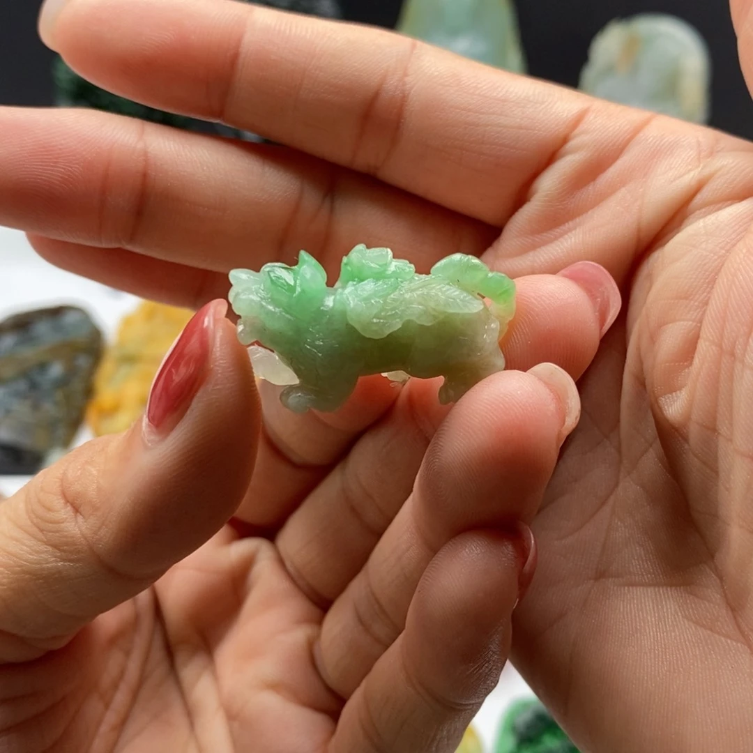 定制翡翠未镶嵌貔貅k