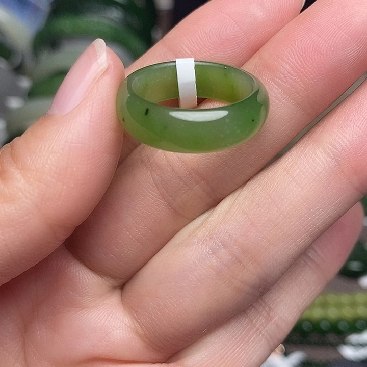 和田玉未镶嵌戒指