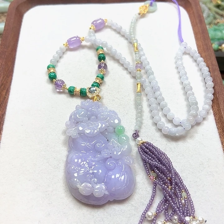 翡翠颈饰未镶嵌吊坠