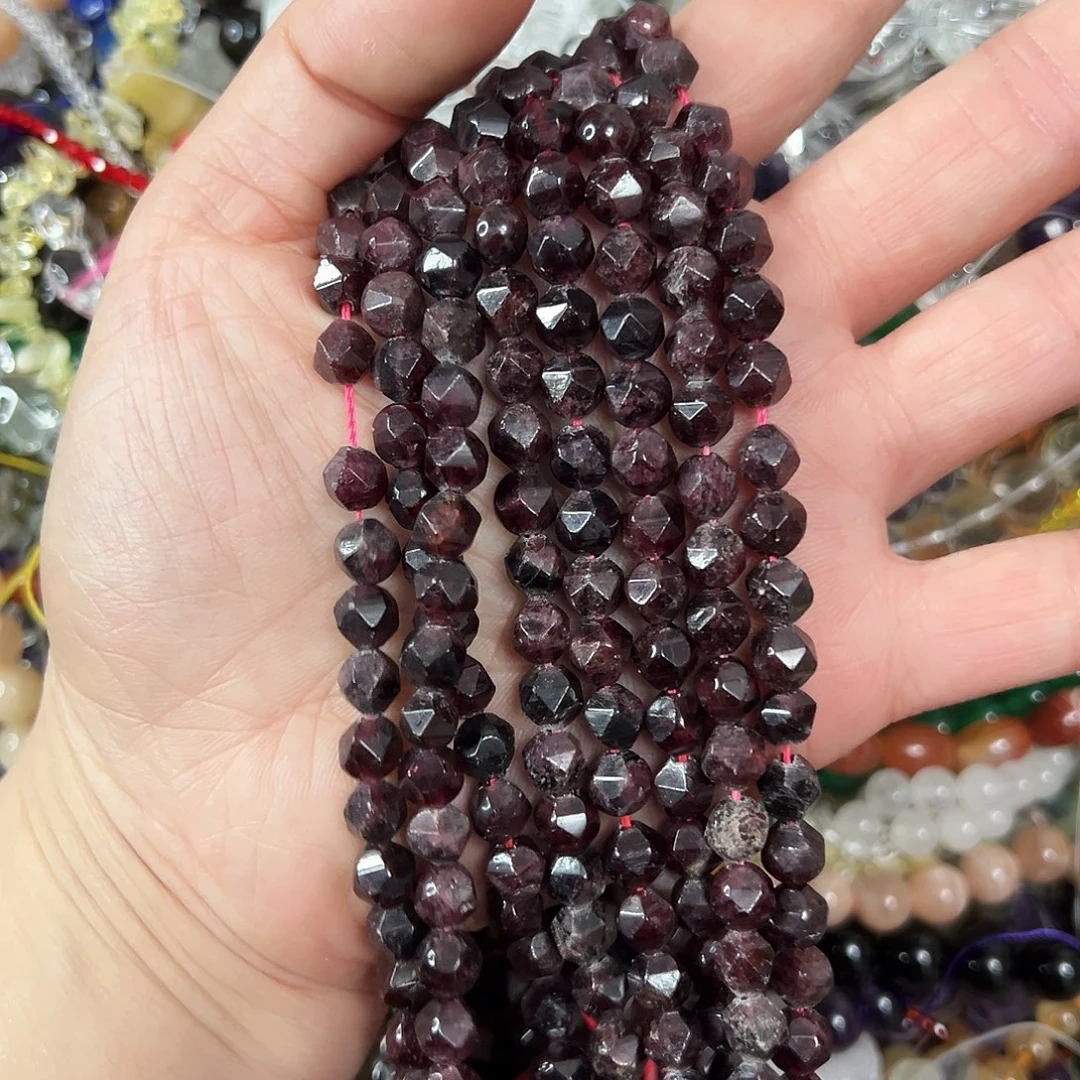 玛瑙/玉髓未镶嵌珠宝半成品，卡7石榴石切面一条