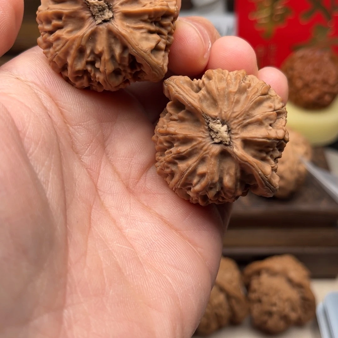 【闪购商品】沃****咧文玩核桃手把件39宫灯