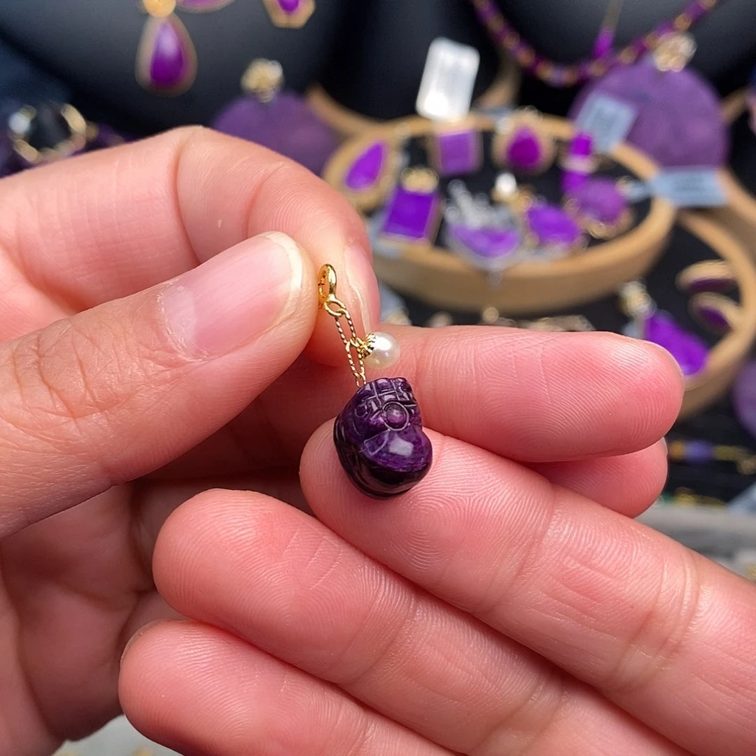 苏纪石（舒俱来）吊坠18K金镶嵌