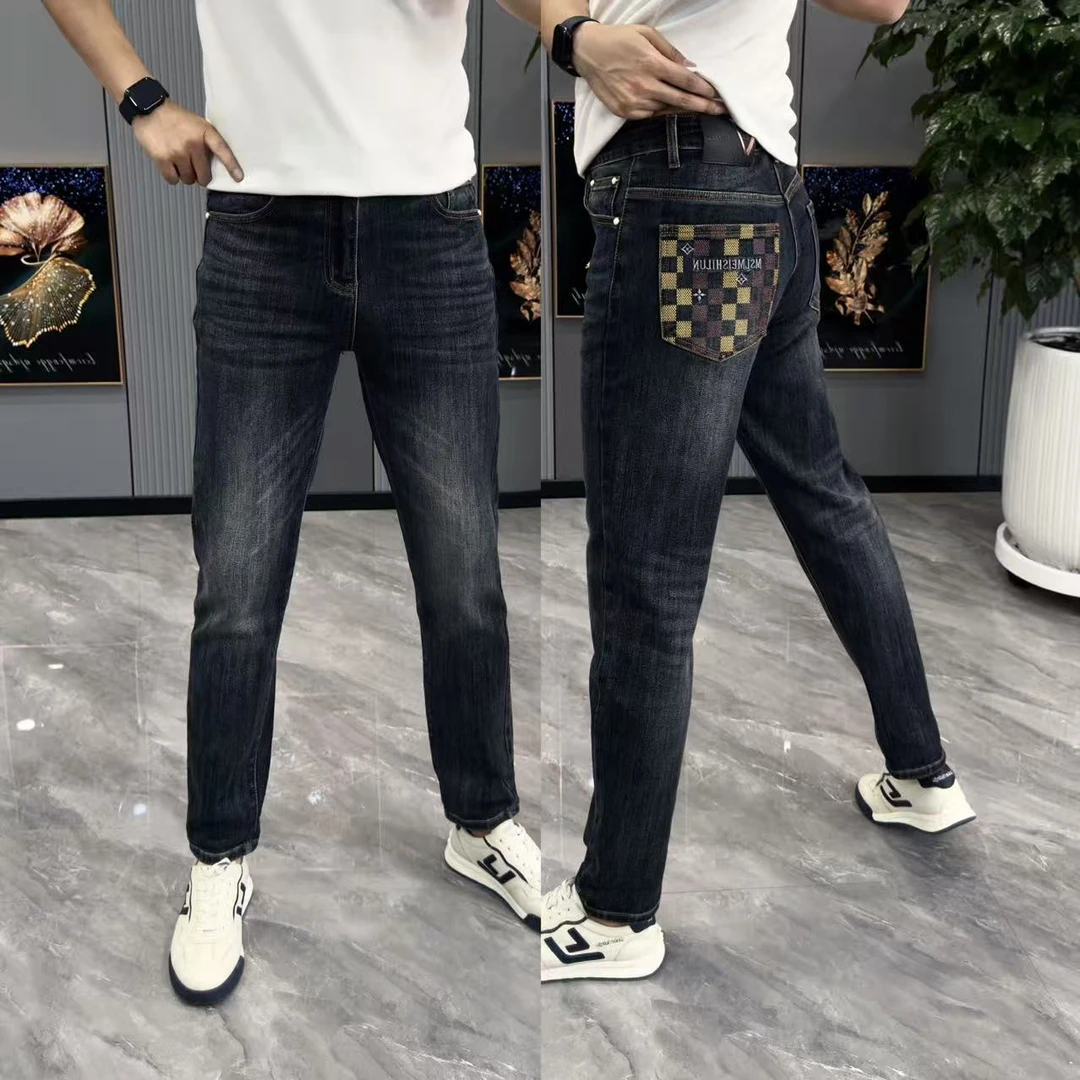 裤子秋季新款男士牛仔裤时尚格子刺绣小脚裤修身显瘦牛仔裤男款