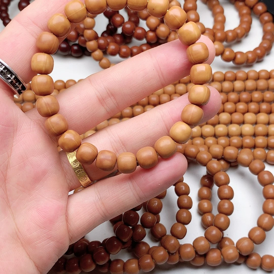 诀***.猴头核桃吊坠瑕疵老型