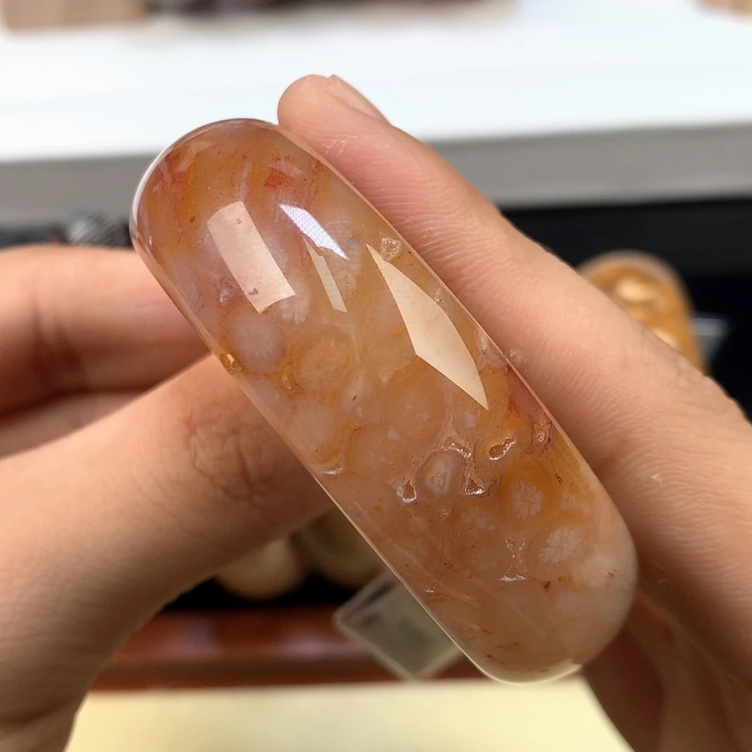 【闪购商品】颈饰未镶嵌硅化珊瑚（珊瑚玉）75号粉糖共生51圈