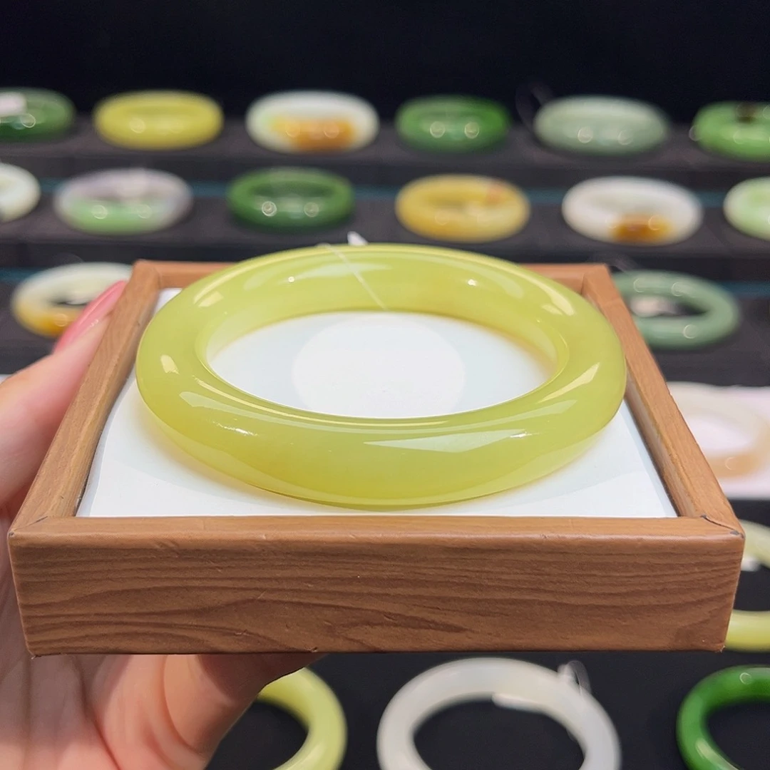 未镶嵌手镯和田玉浓郁鸡油黄59.60