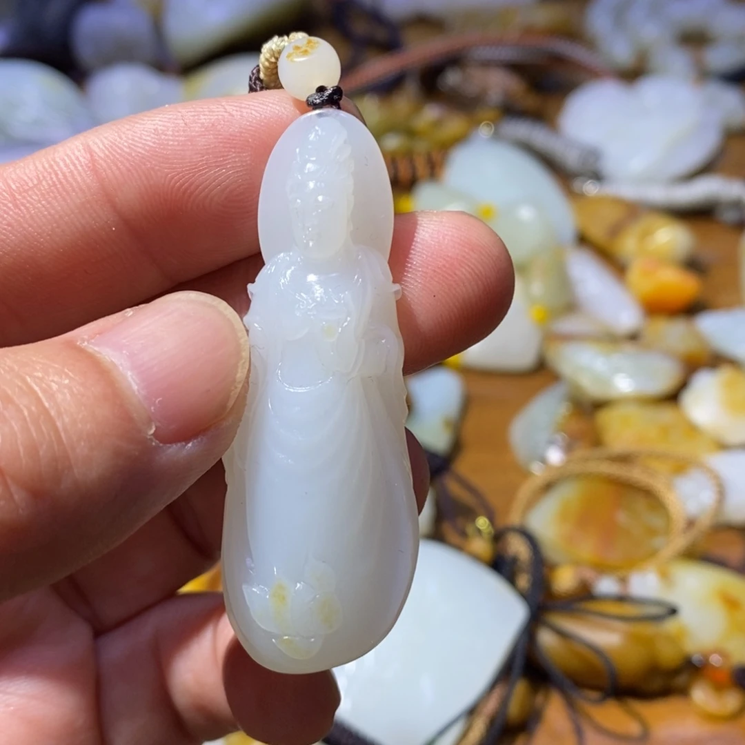 和田玉颈饰未镶嵌永**易