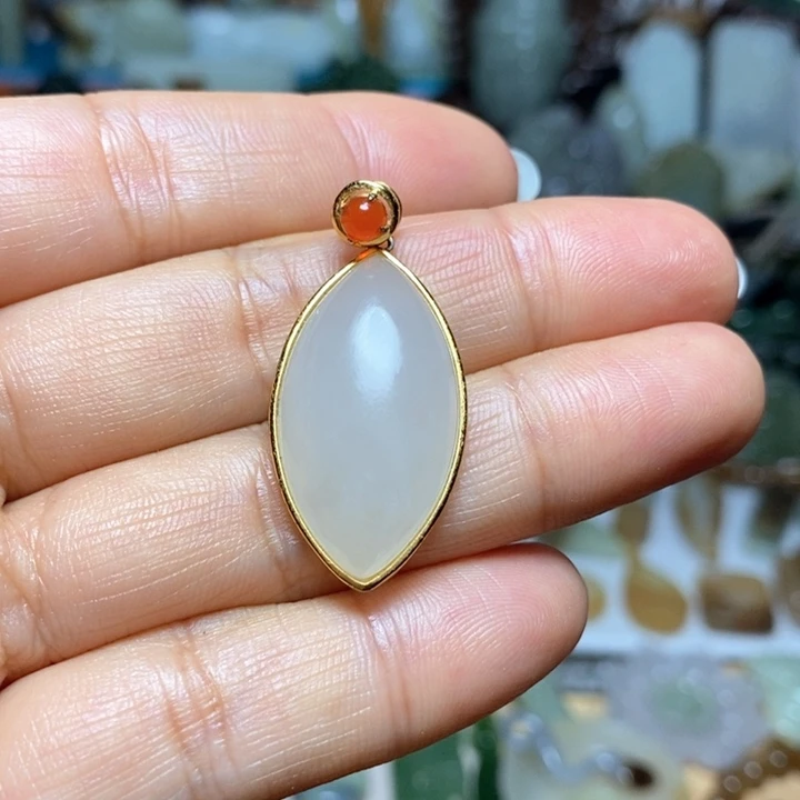 和田玉未镶嵌颈饰