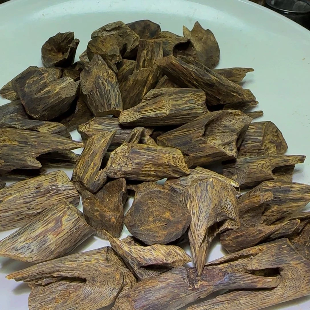 沉香手把件小*沉香奇楠天然树结大树丁178克