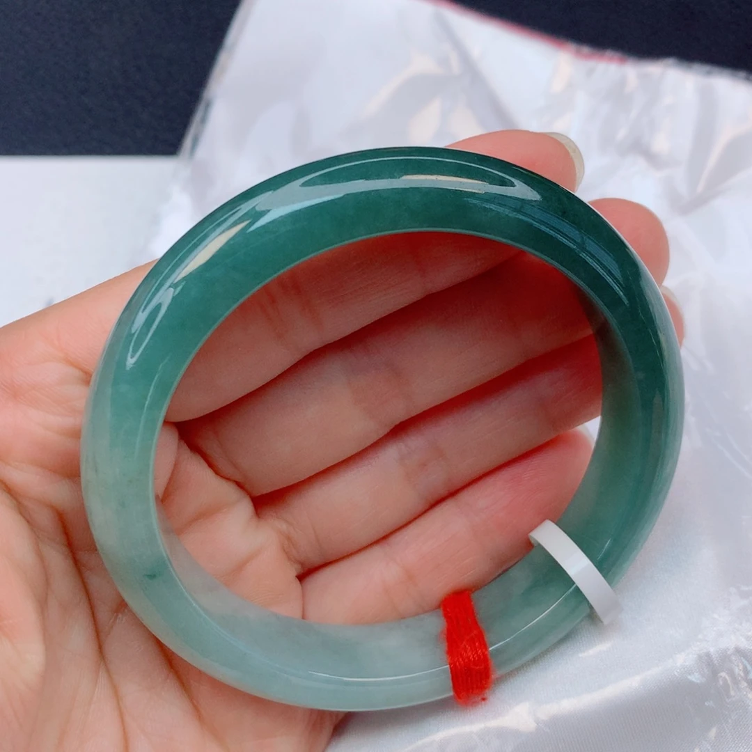 翡翠未镶嵌手镯57圈