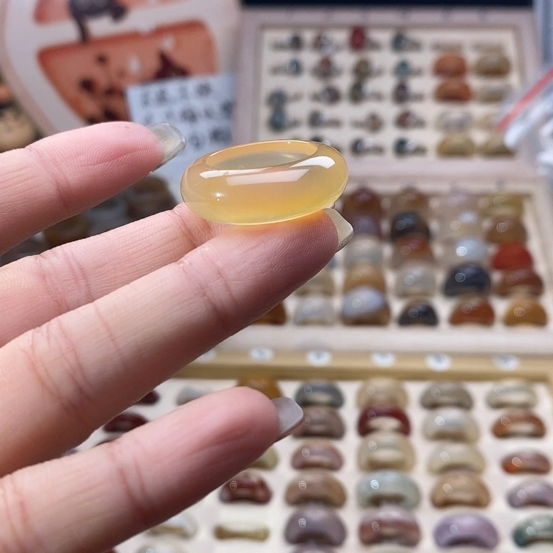 未镶嵌戒指玛瑙/玉髓A 27不退换港17