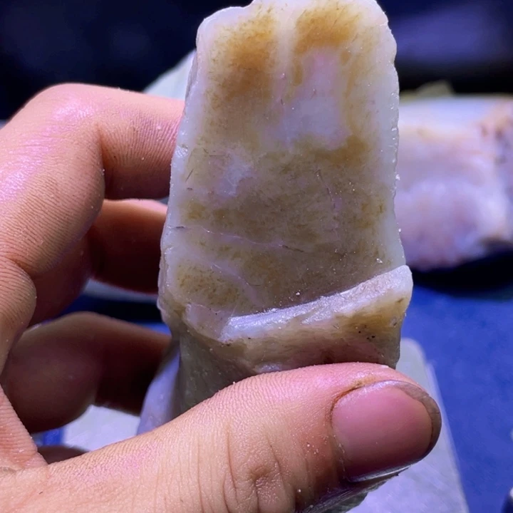 和田玉未镶嵌珠宝半成品