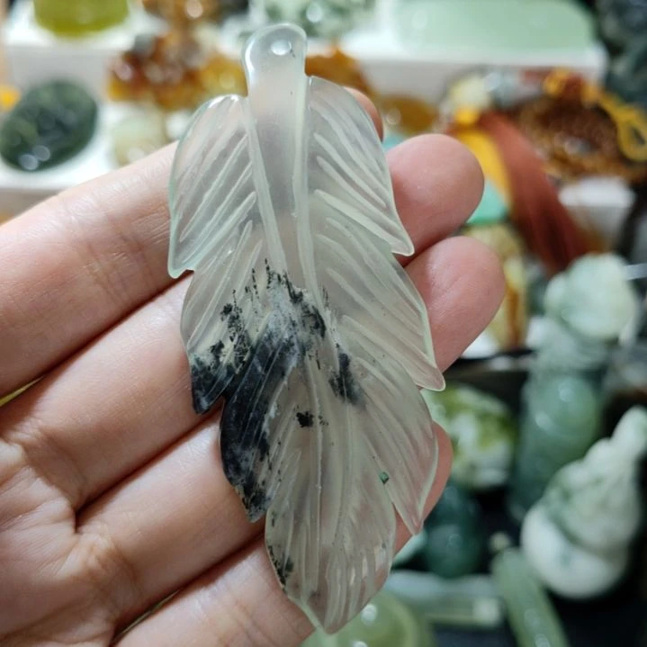 岫玉未镶嵌挂坠款