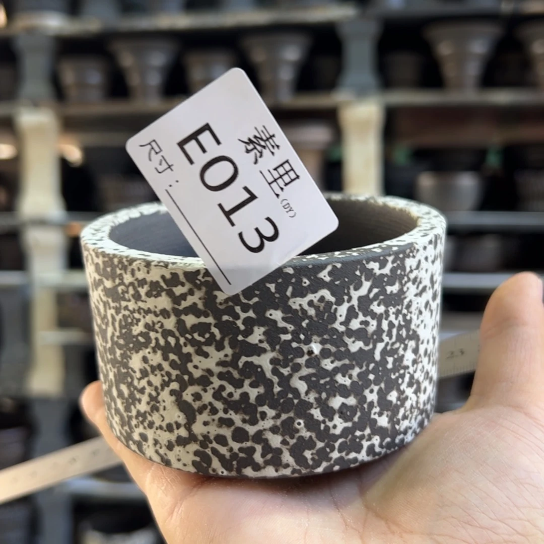 景德镇手工素里内口8.5高5.5瑕疵