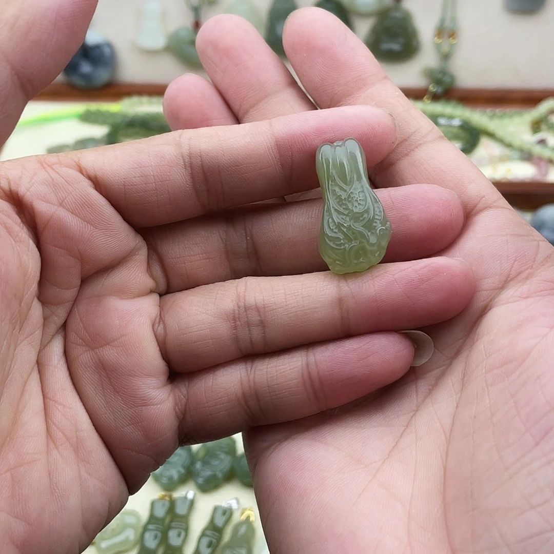 和田玉未镶嵌吊坠(不含链)