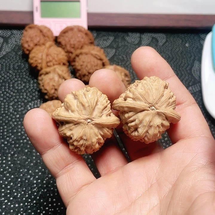 文玩核桃吊坠琦*望月
