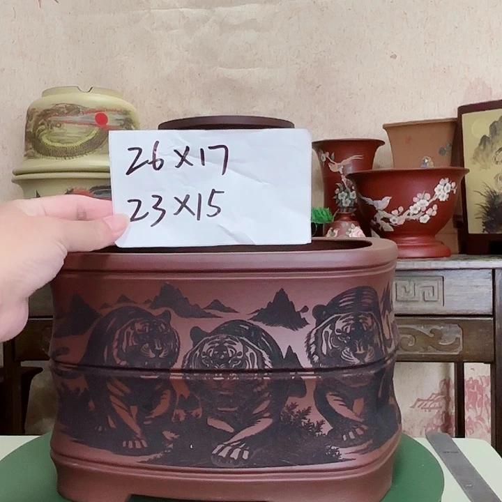 紫砂花盆刻绘五虎图