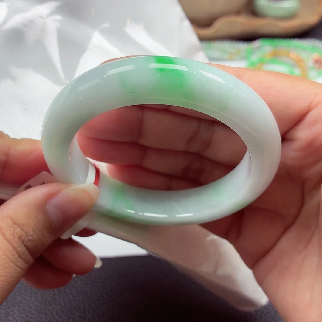 翡翠未镶嵌手镯天然缅甸A货翡翠