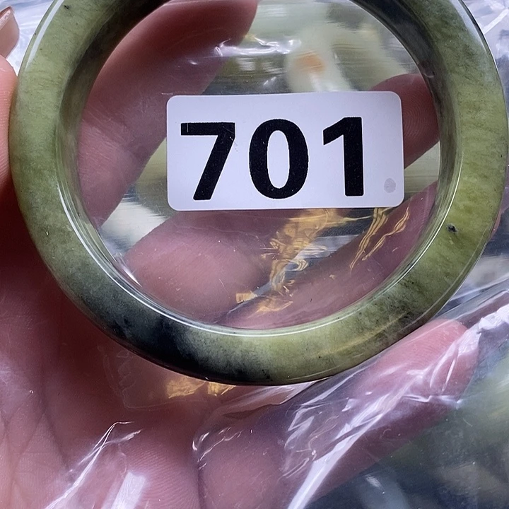 虾****蛇纹石玉未镶嵌手镯