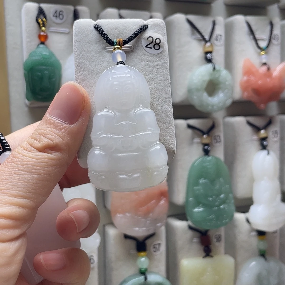 石英质玉未镶嵌颈饰