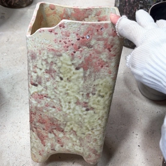 罐默认微瑕，有孔编号17-74