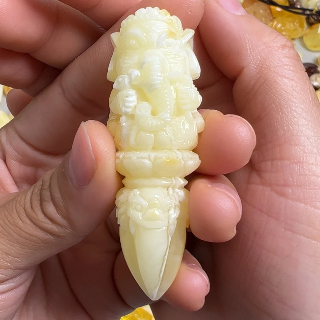 小***包蜜蜡未镶嵌裸石蜜蜡
