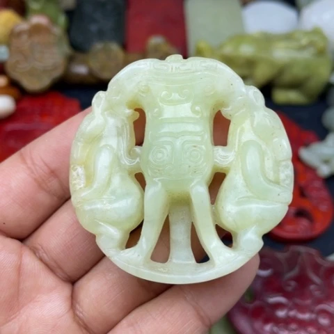 蛇纹石玉颈饰未镶嵌72