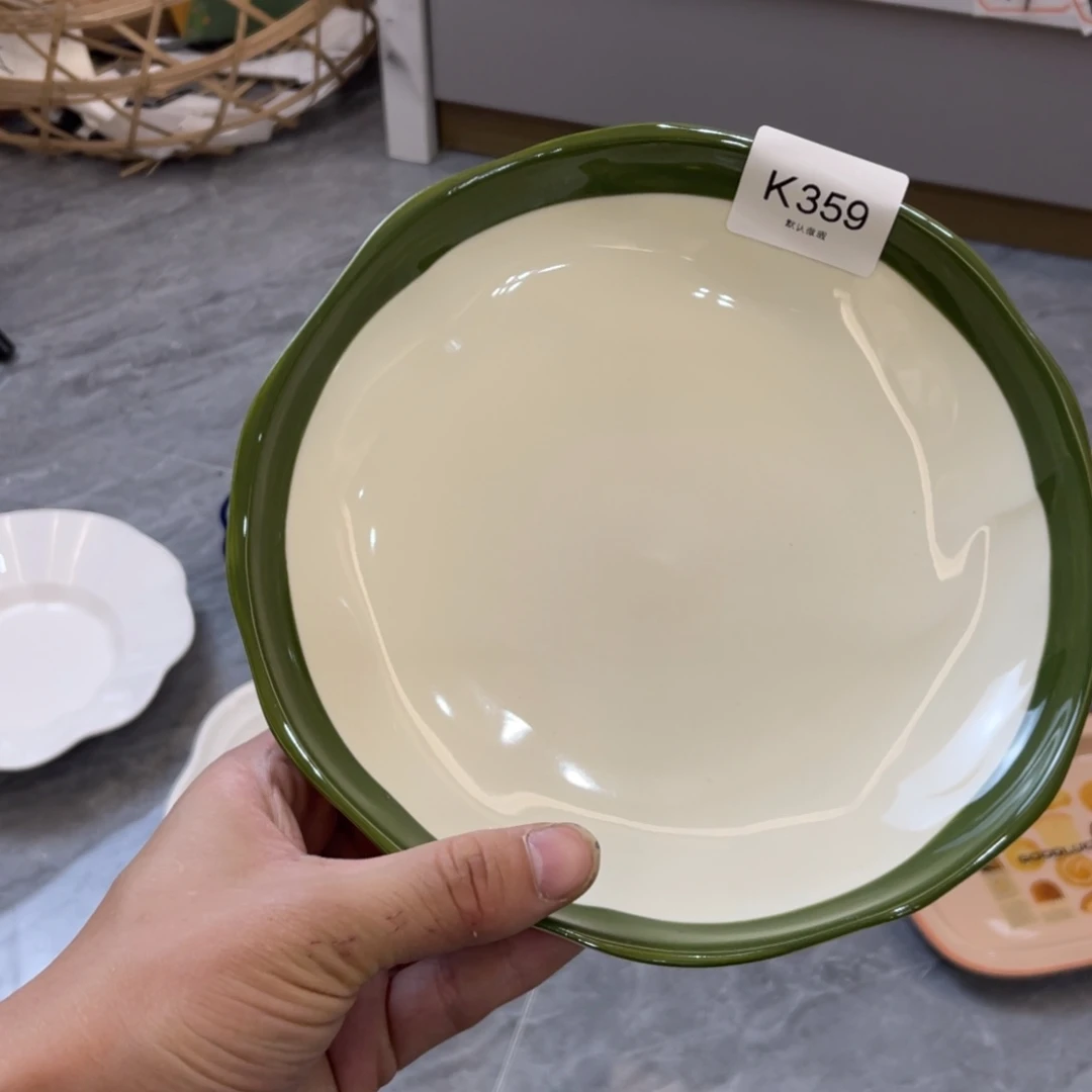 陶瓷微瑕餐具介意勿拍，满18飞！