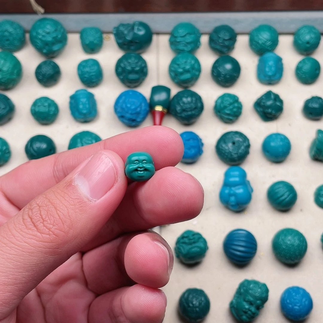 【闪购商品】玻璃颈饰10老油绿弥勒