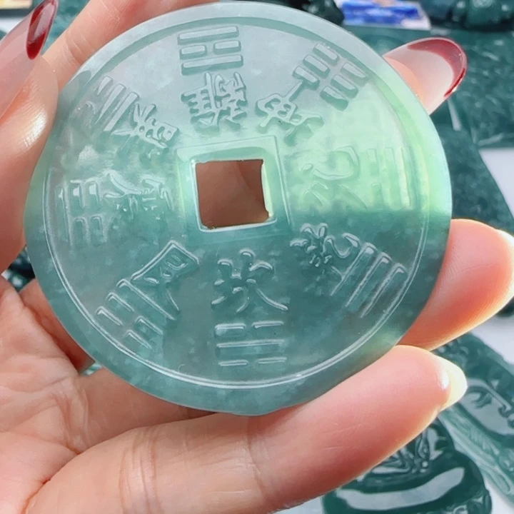 翡翠未镶嵌颈饰多样性发货天然A货翡翠