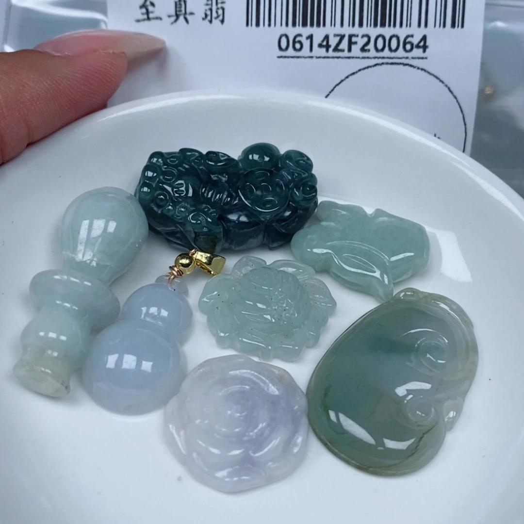 翡翠未镶嵌吊坠(不含链)