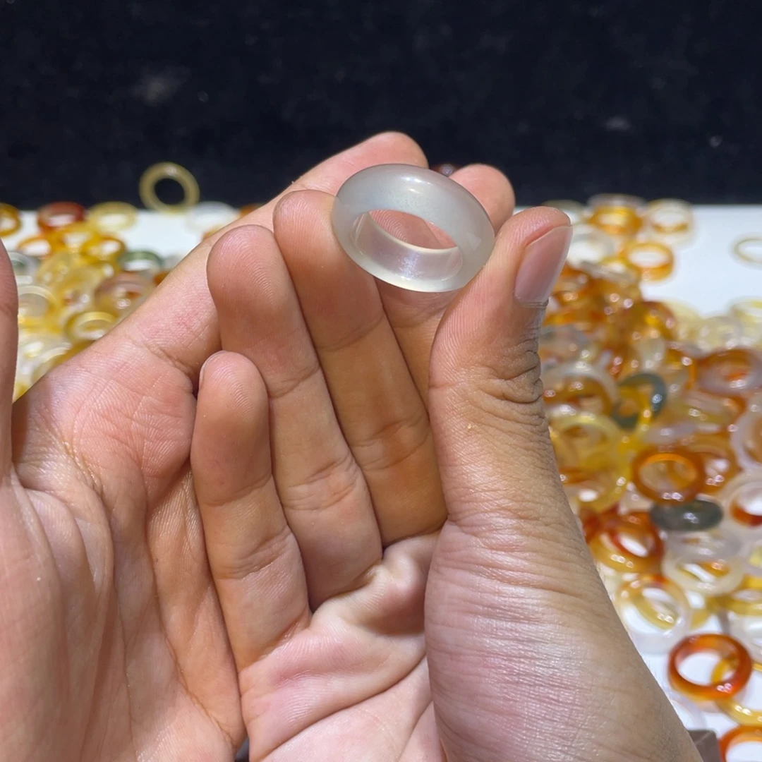 玛瑙/玉髓未镶嵌戒指285号港18 默认瑕疵