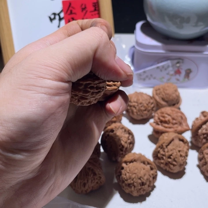 依***依文玩核桃吊坠38全品磨盘